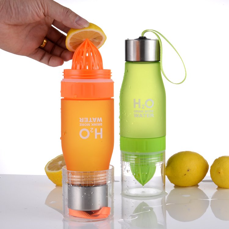 Lemon Fruit Juicer Bottle — Squeeze Fresh Juice Directly Into Your Drink